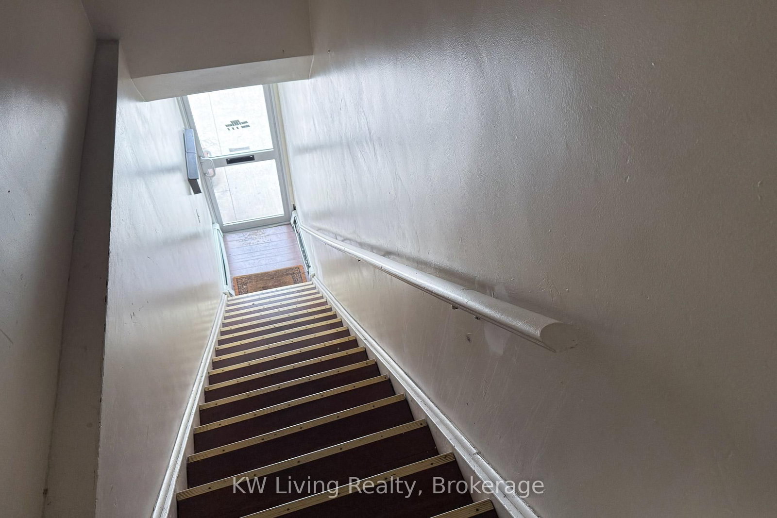 2183 & 2185 Danforth Avenue - Photo 33