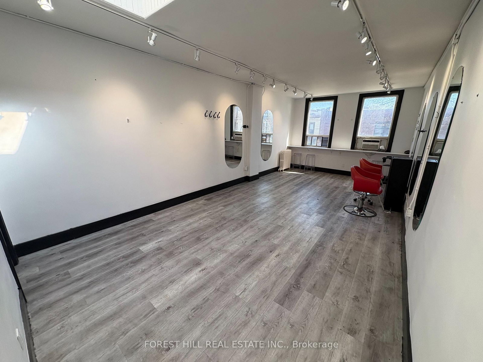 724 1/2 Queen Street E, Unit 2nd Floor