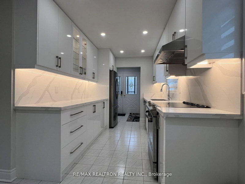 Upper - 163 Ingleton Boulevard