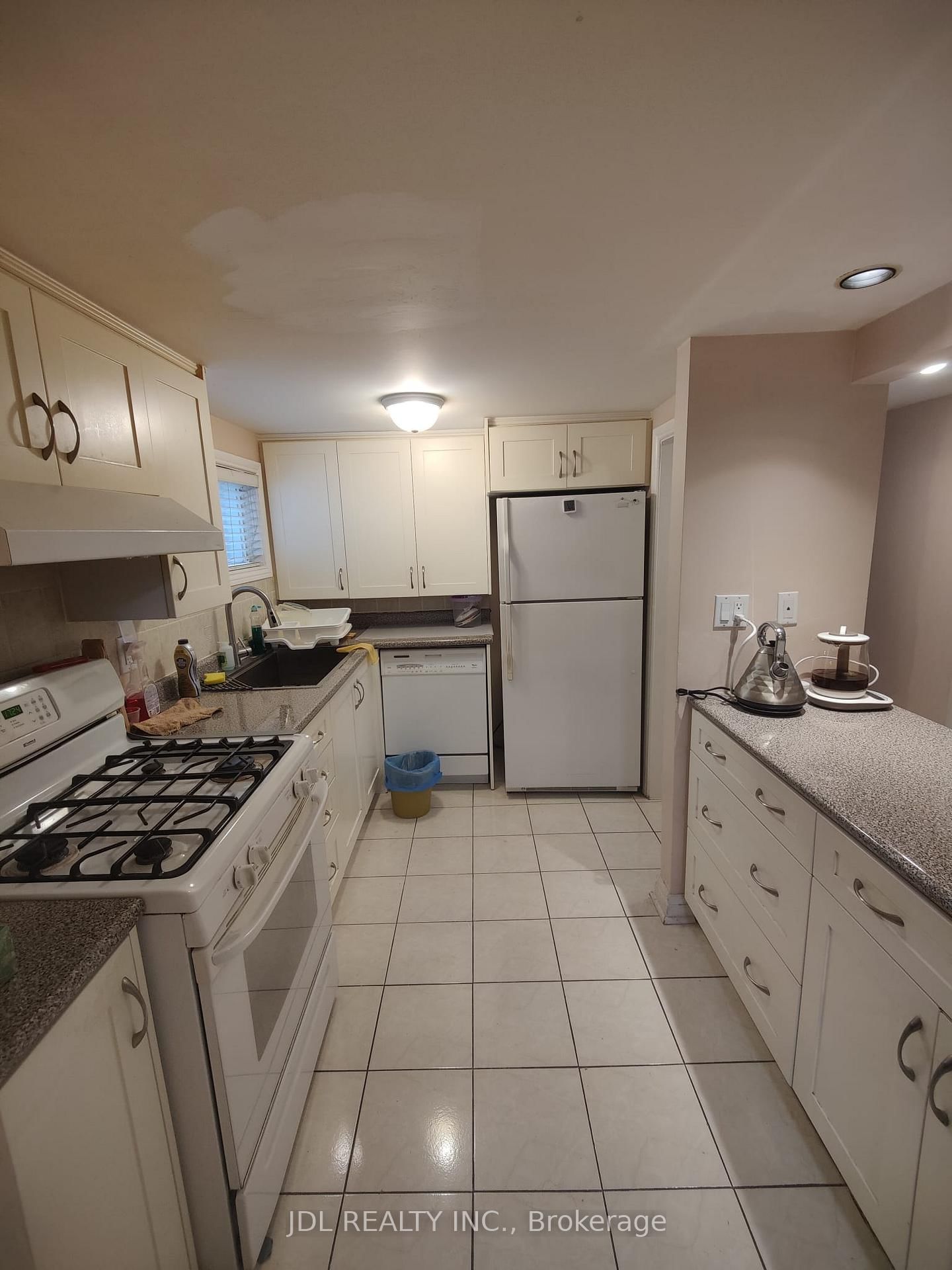 30 Orangewood Crescent, Unit (Basement) - Photo 2