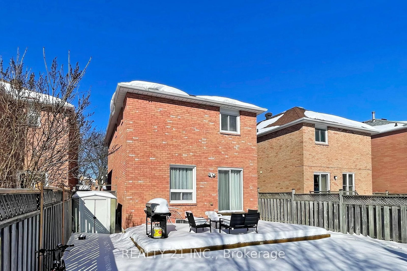 11 Iles Street W - Photo 35