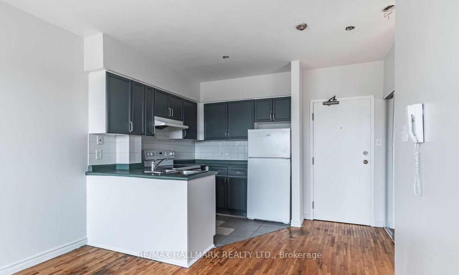 A5-2831 Kingston Road, Toronto, ON, photo 2