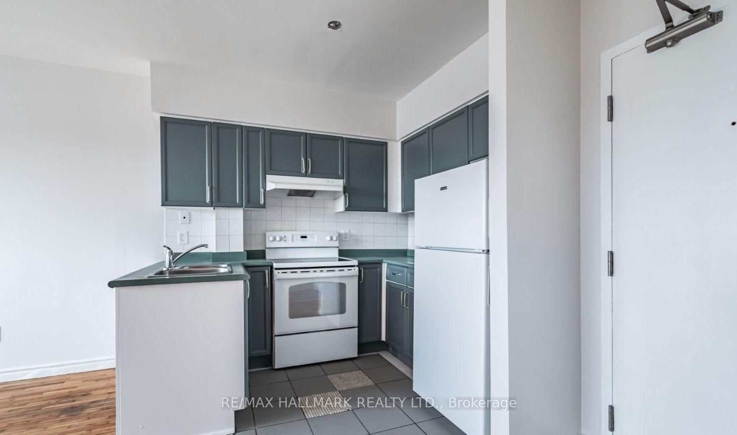 A5-2831 Kingston Road, Toronto, ON, photo 3