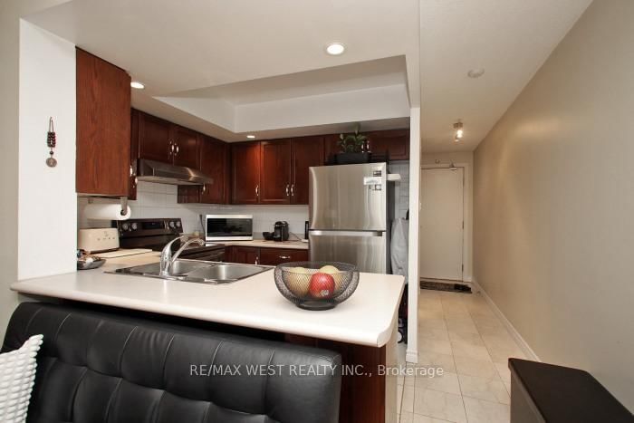 125 Omni Drive W • #339 • Toronto, ON photo 8
