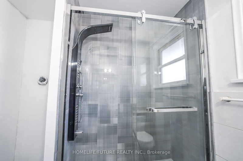 Main - 167 Treverton Dr, Toronto, M1K 3V9 | Image 3