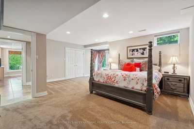 12 Island View Court • Scugog, ON photo 8
