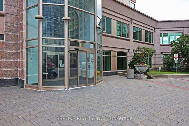 PH303 - 11 Lee Centre Drive