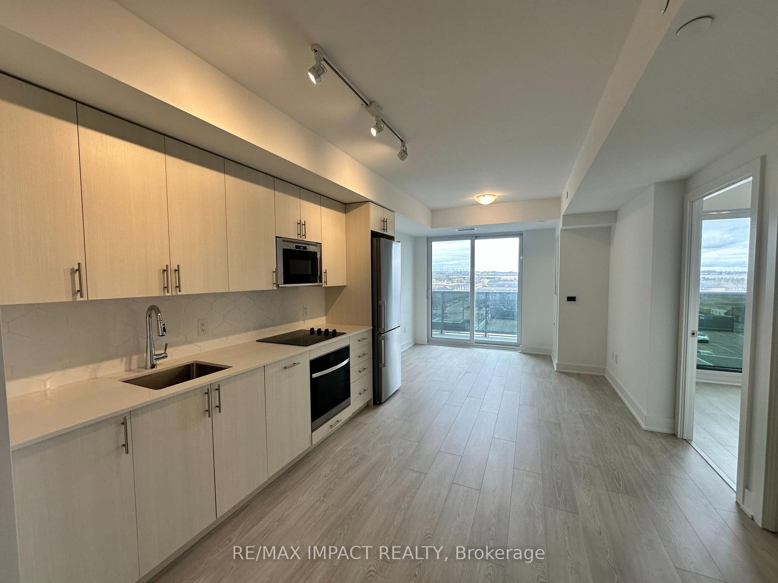 2545 Simcoe Street N, Unit 719 - Photo 10