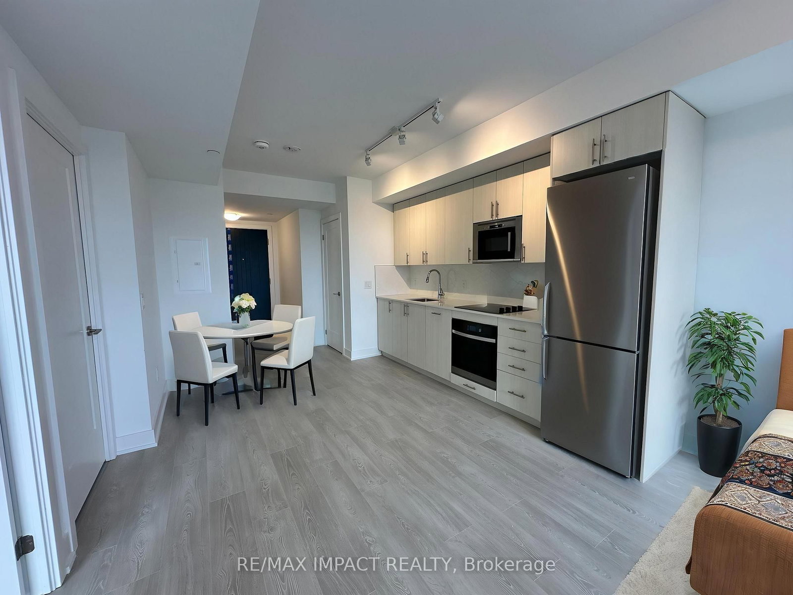 2545 Simcoe Street N, Unit 719 - Photo 11
