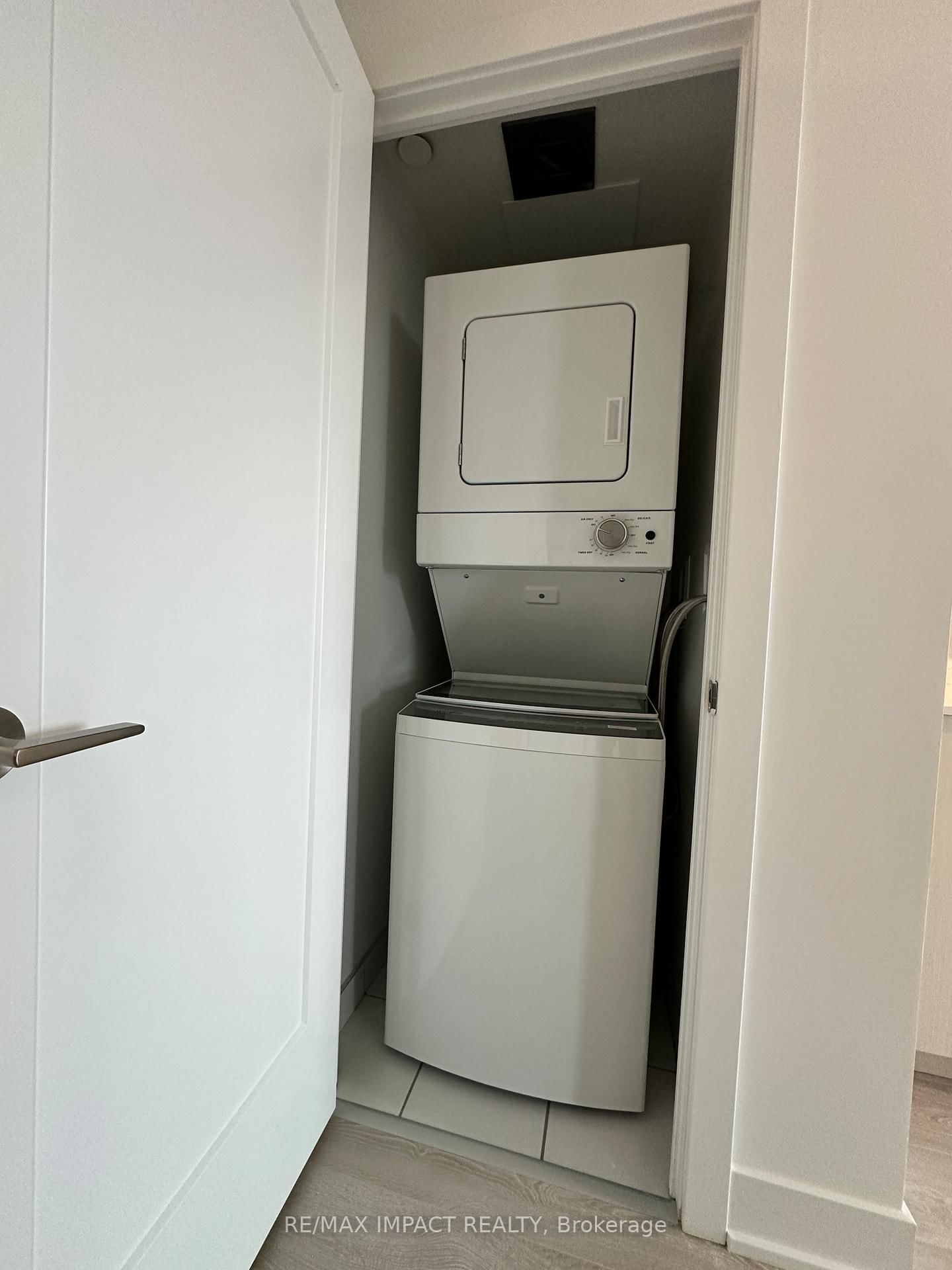 2545 Simcoe Street N, Unit 719 - Photo 20