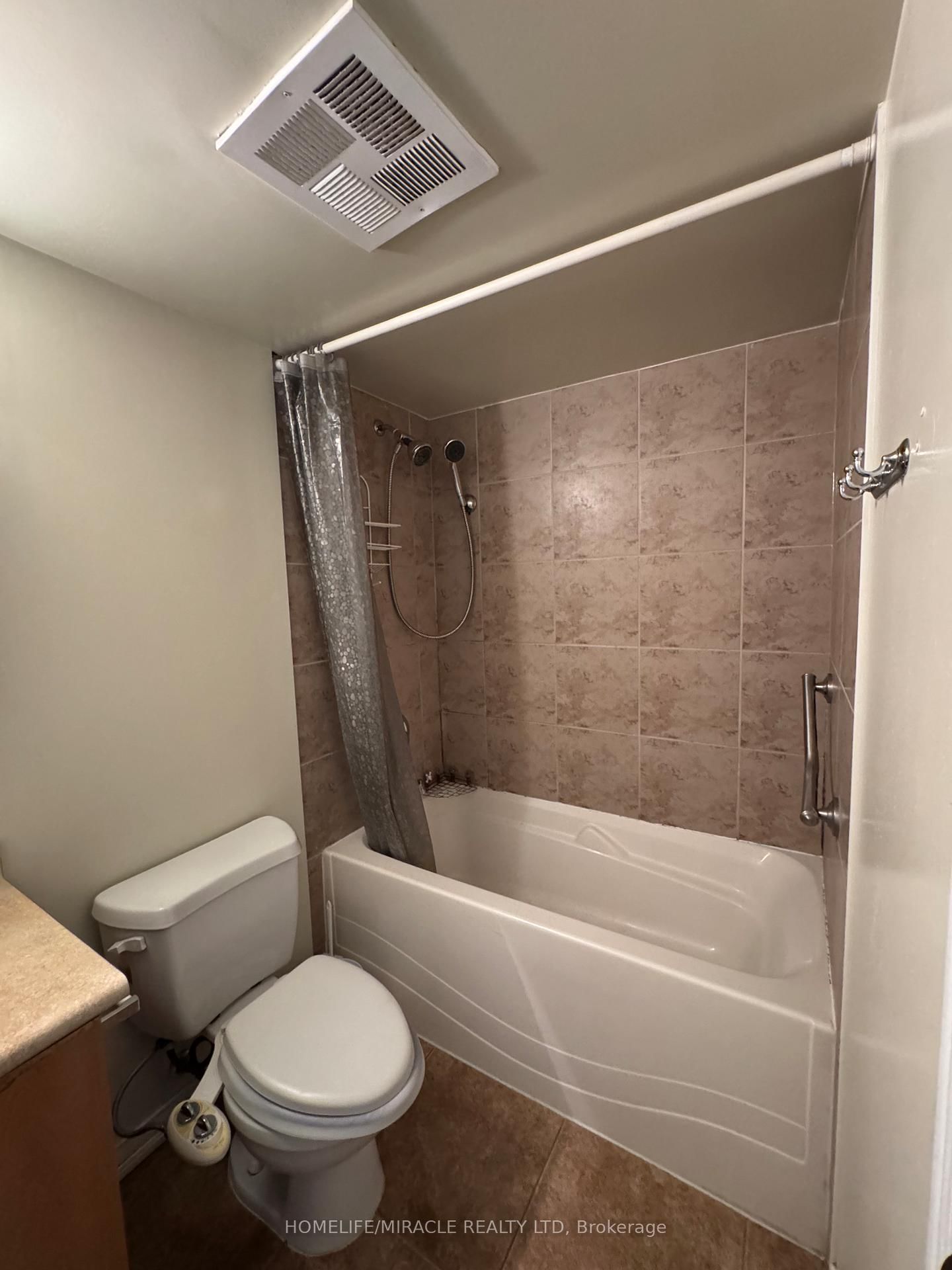 1N-8 Rosebank Drive, Toronto, ON, photo 5