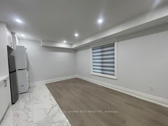 15 Andrew Ave, Toronto, M1M 3G8 | Image 3