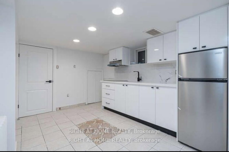 157 Woodycrest Ave, Toronto, M4J 3B8 | Image 3