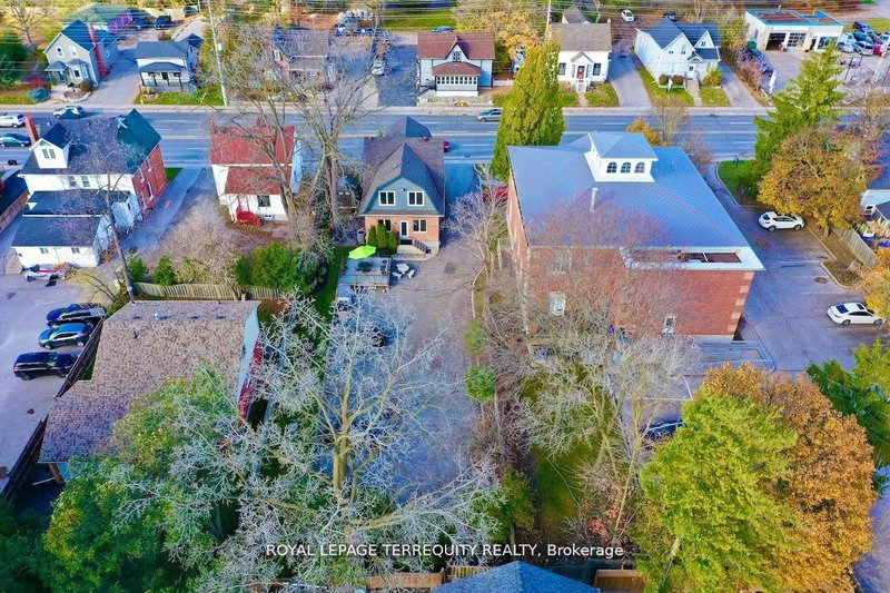 567 Kingston Road W