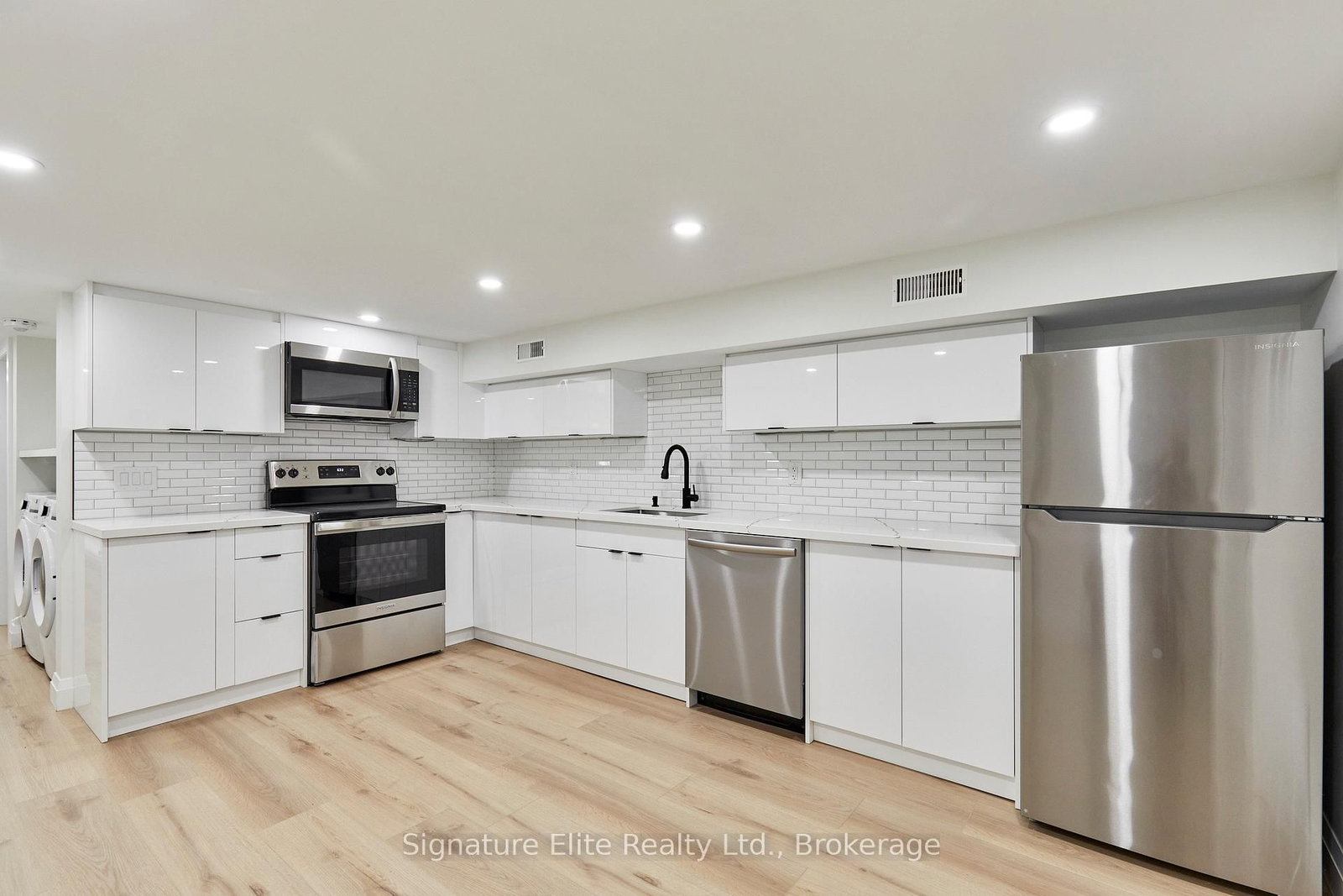 927 Kingston Road, Unit Lower - Photo 10
