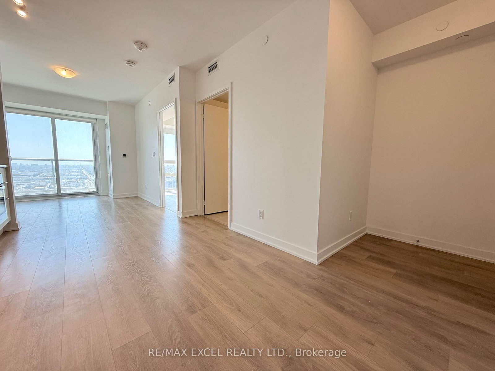 2031 Kennedy Rd Road, Unit 3112 - Photo 2