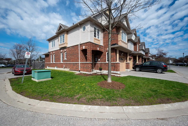 89 Lander Crescent