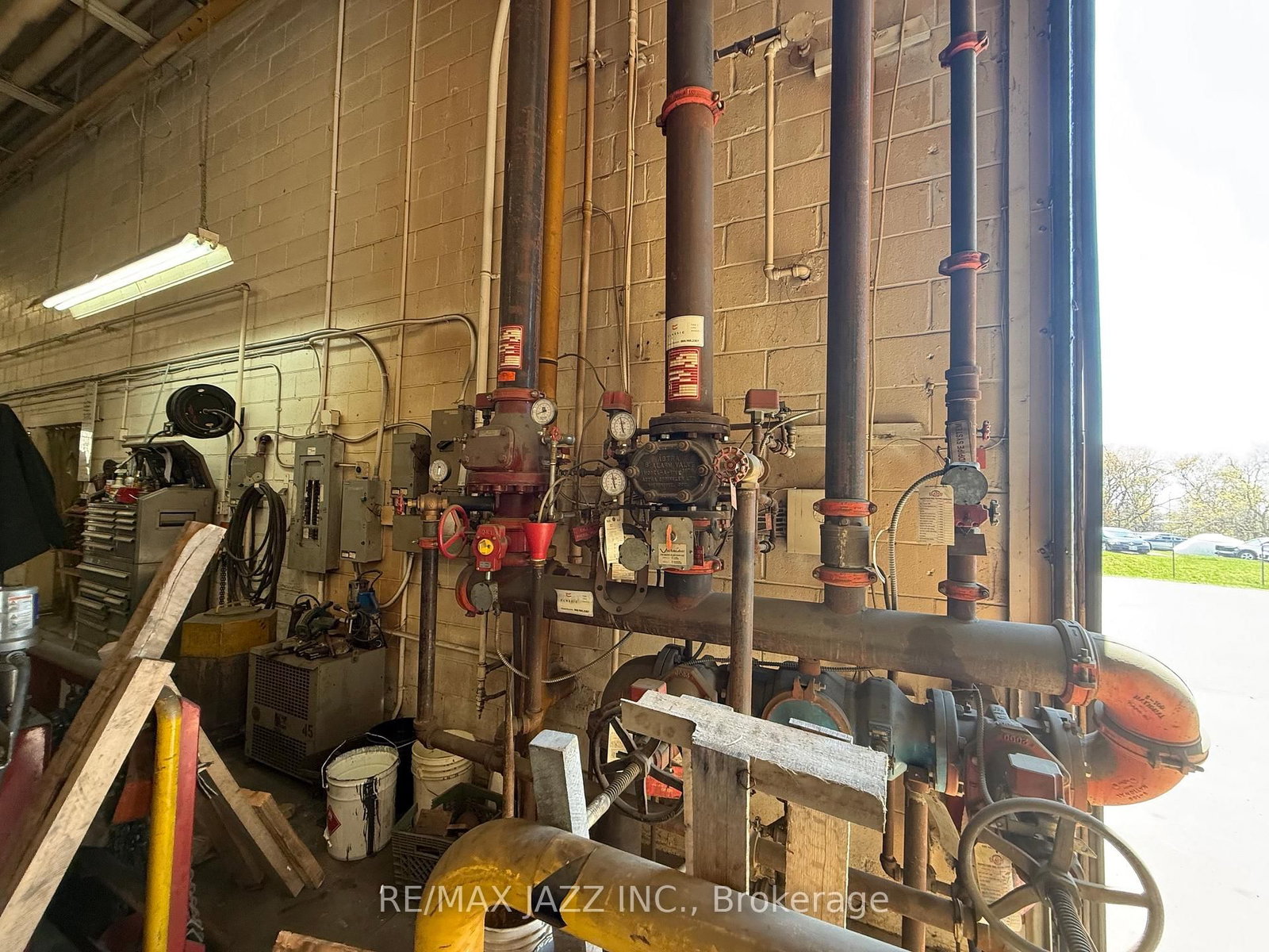 171 Fuller Road - Photo 8