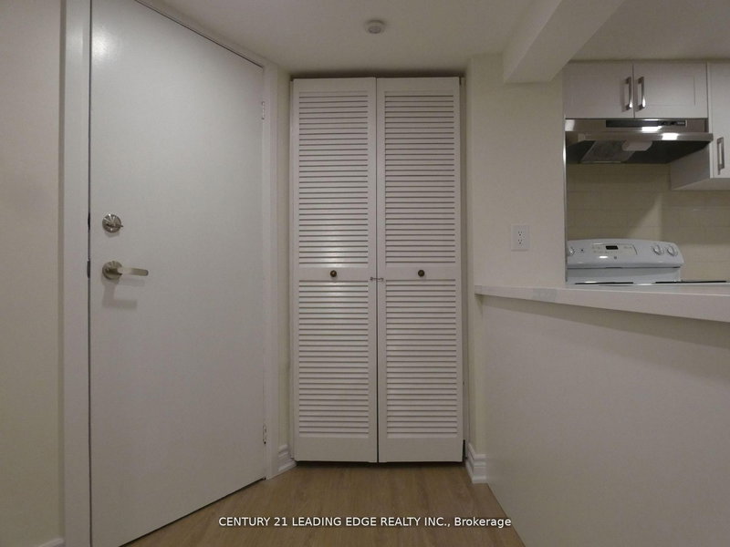 Lower - 26 Scotswood Rd, Toronto, M1R 3N2 | Image 2