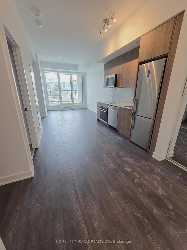 212 - 743 Warden Avenue