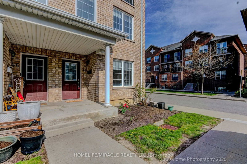 48 Strangford Lane, Toronto, M1L 0E4 | Image 3