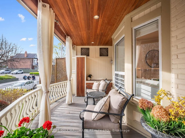 797 Carlaw Avenue