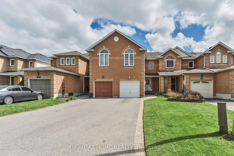 home for sale on 112 Creekwood Crescent