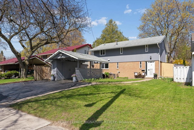 21 Munson Crescent