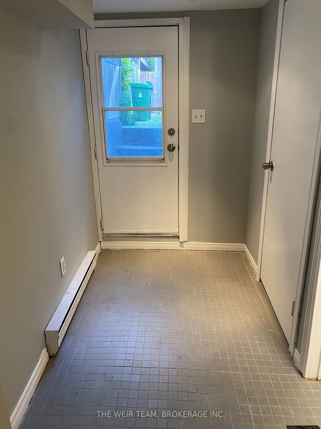 Lower - 61 Rushbrooke Avenue