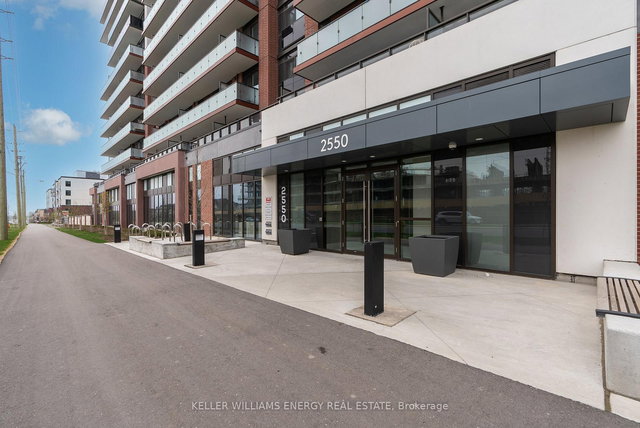 1919 - 2550 Simcoe Street N