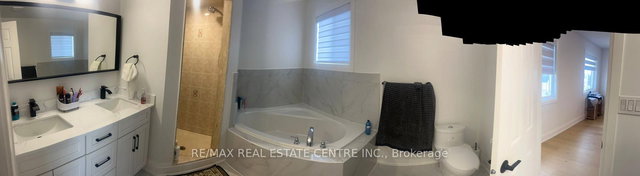 37 Oceanpearl Crescent