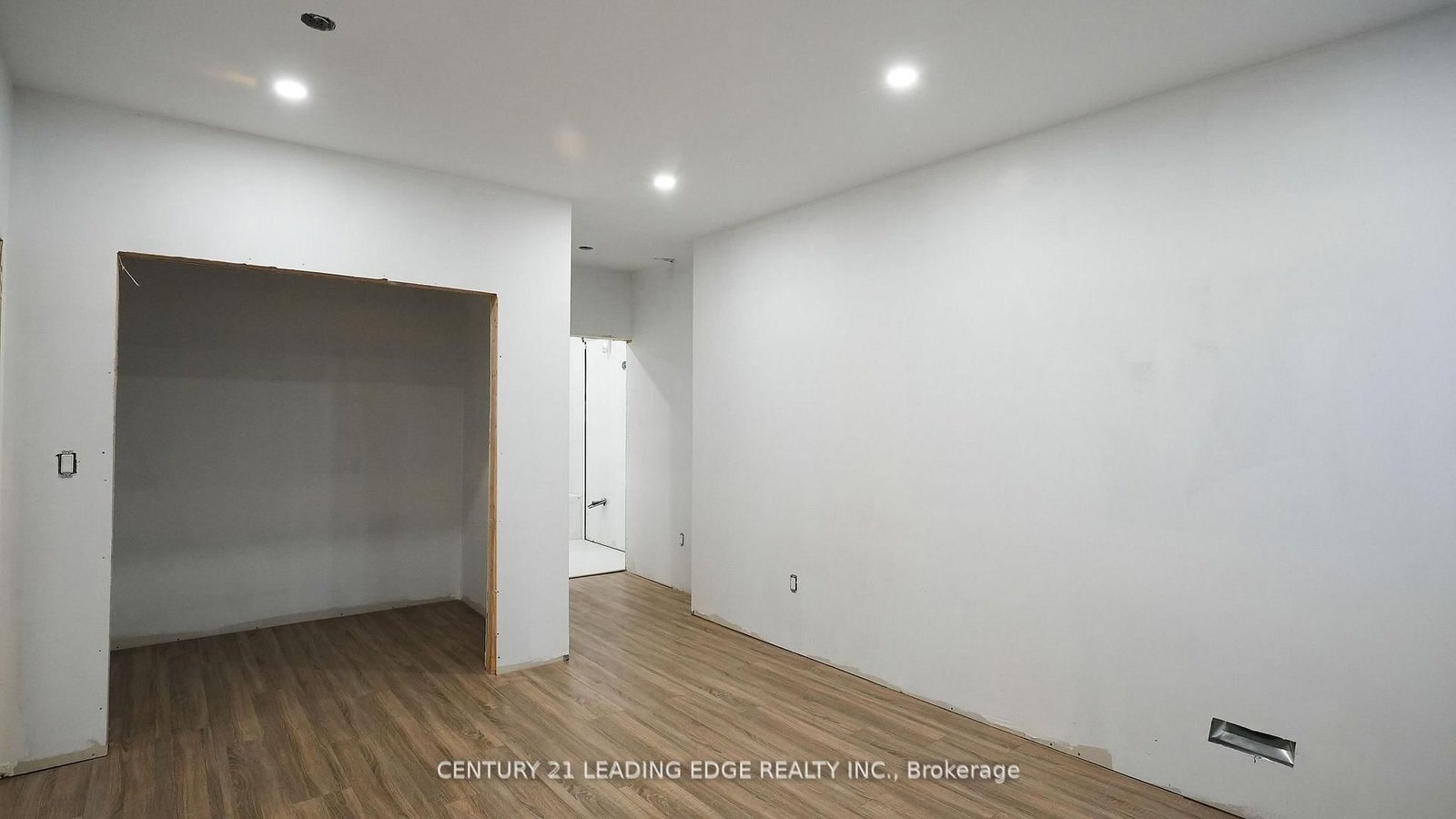 34 Huggins Drive • Whitby, ON photo 35