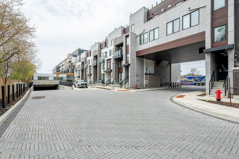 5 - 1475 O'Connor Dr, Toronto, M4B 2V5 | Image 2