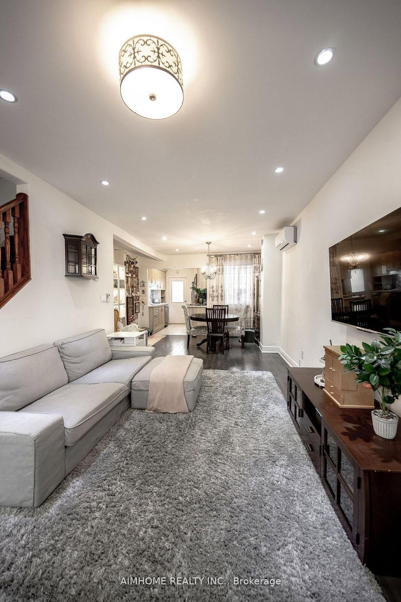 266 Coleridge Ave, Toronto, M4C 4J1 | Image 2
