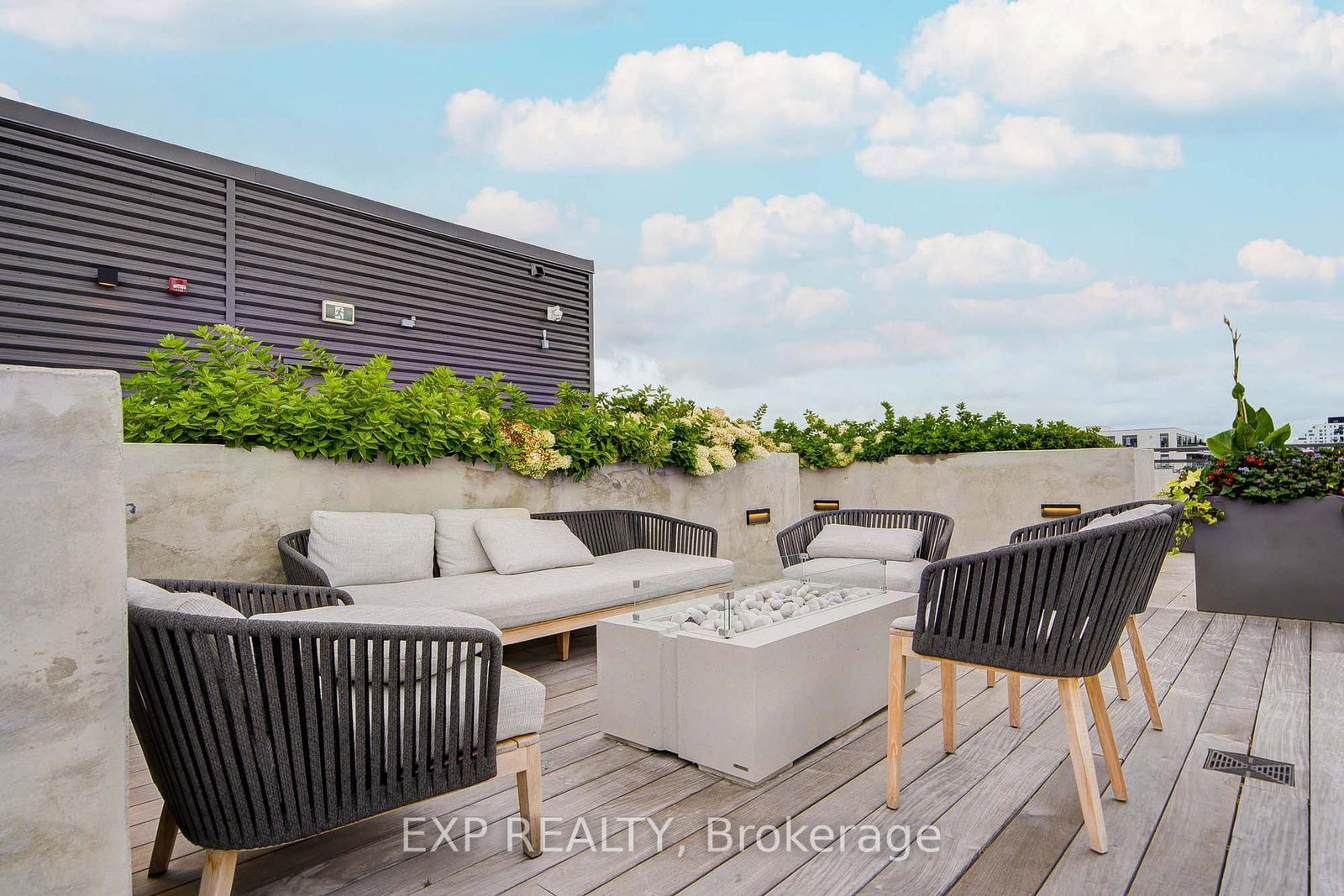 1285 Queen Street E, Unit 211 - Photo 18