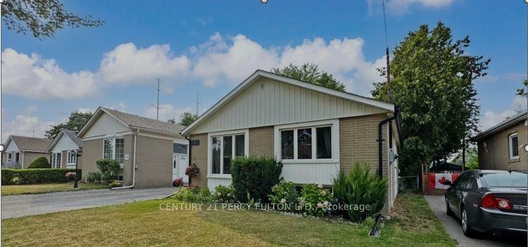 140 Benleigh Drive • Toronto, ON photo 2