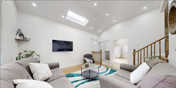140 Benleigh Drive • Toronto, ON photo 6