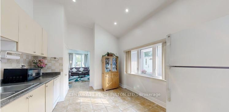 140 Benleigh Drive • Toronto, ON photo 9