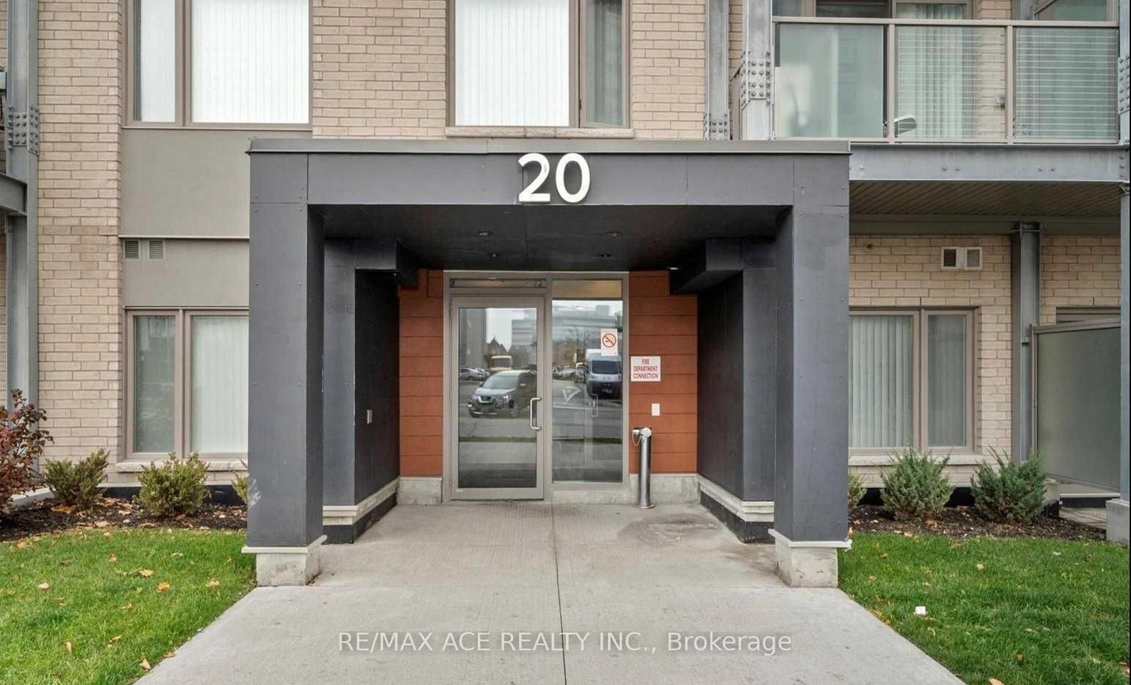20 Orchid Place Drive, Unit 308 - Photo 2