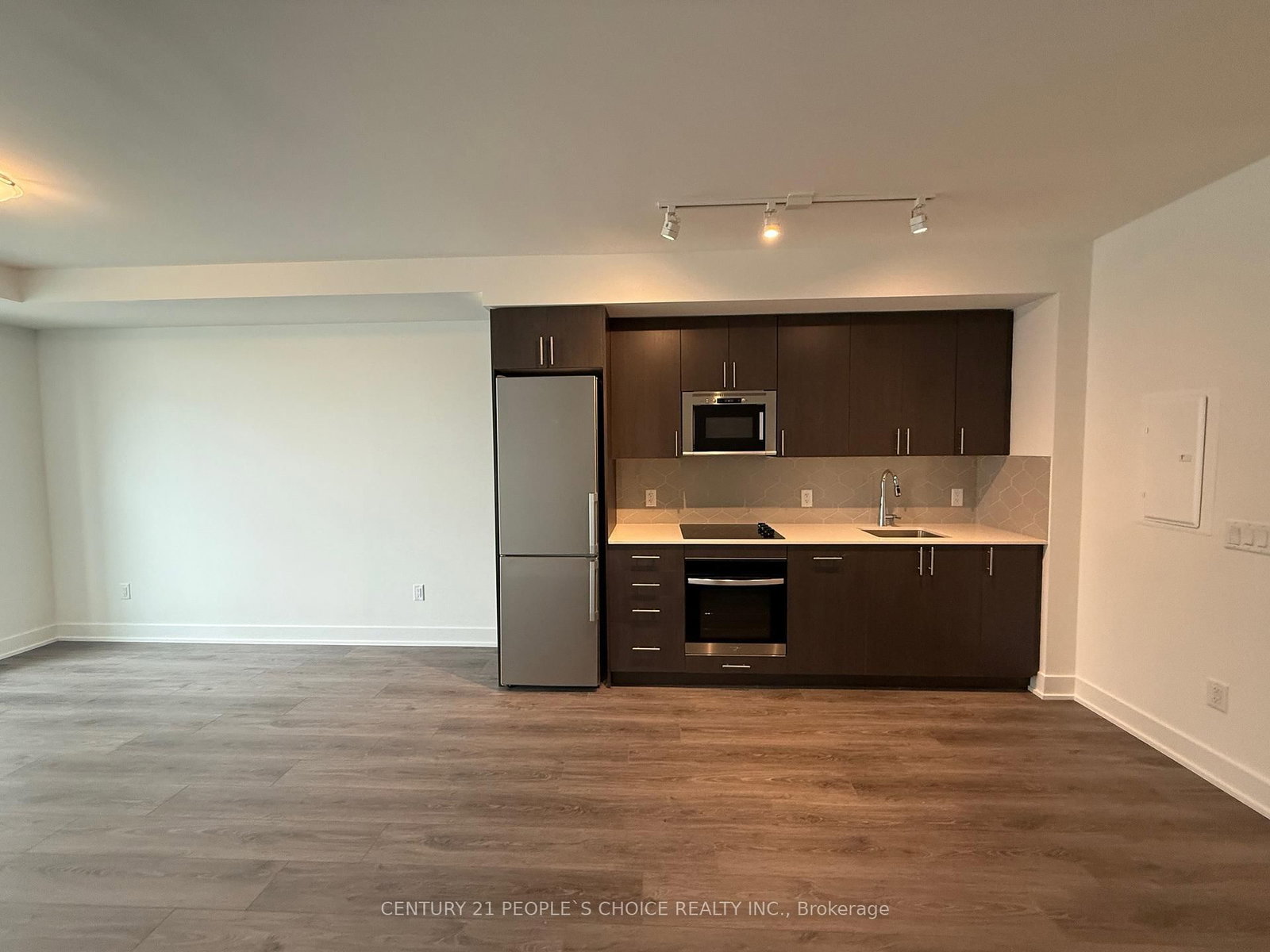 2545 Simcoe Street N, Unit 218 - Photo 9