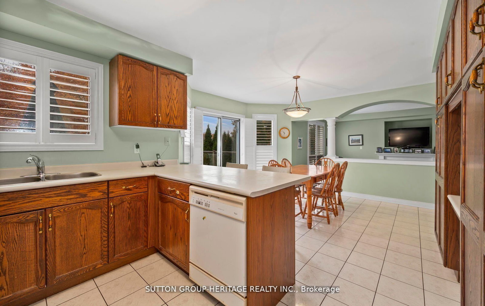 2330 Southcott Road • Pickering, ON photo 9