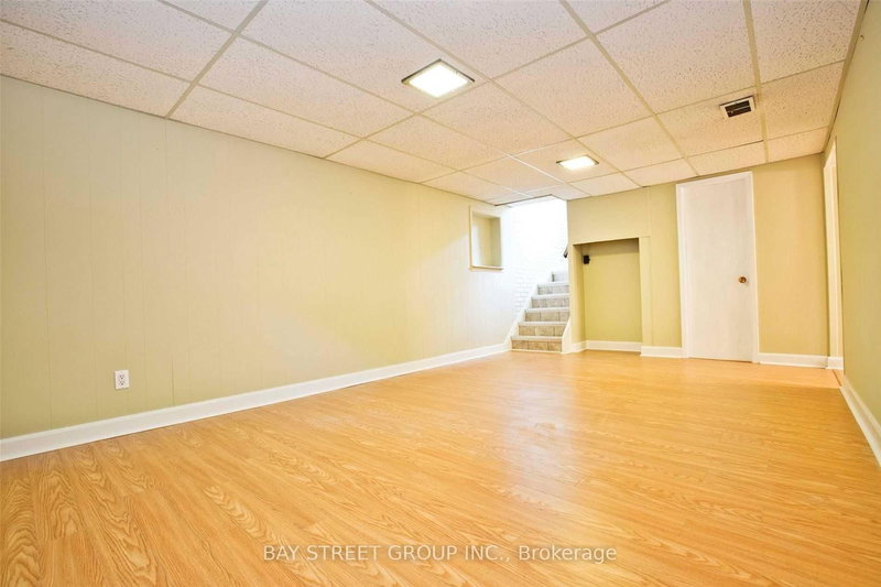 40 Greylawn Cres, Toronto, M1R 2V6 | Image 2