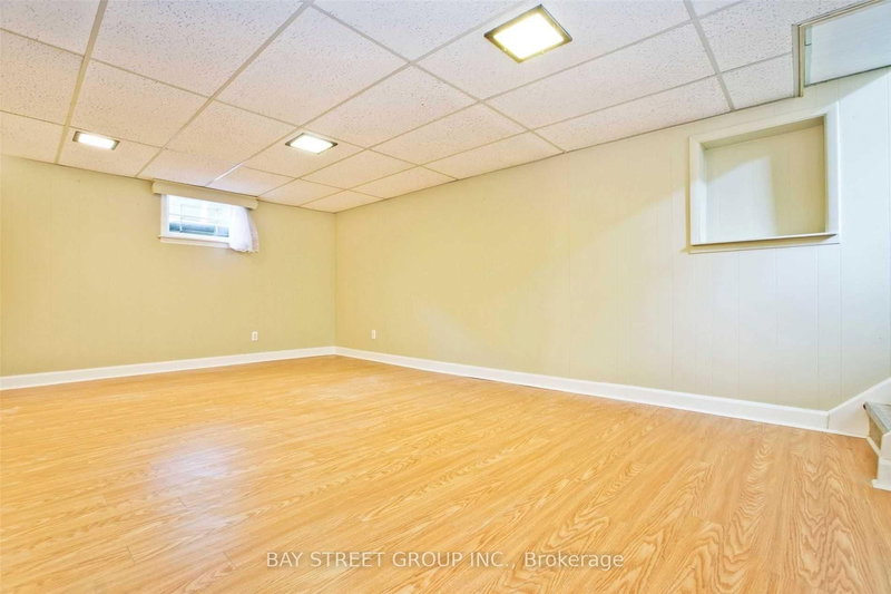 40 Greylawn Cres, Toronto, M1R 2V6 | Image 3