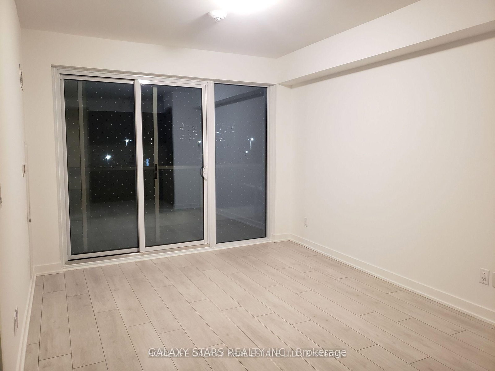 2033 Kennedy Road, Unit 308 - Photo 2