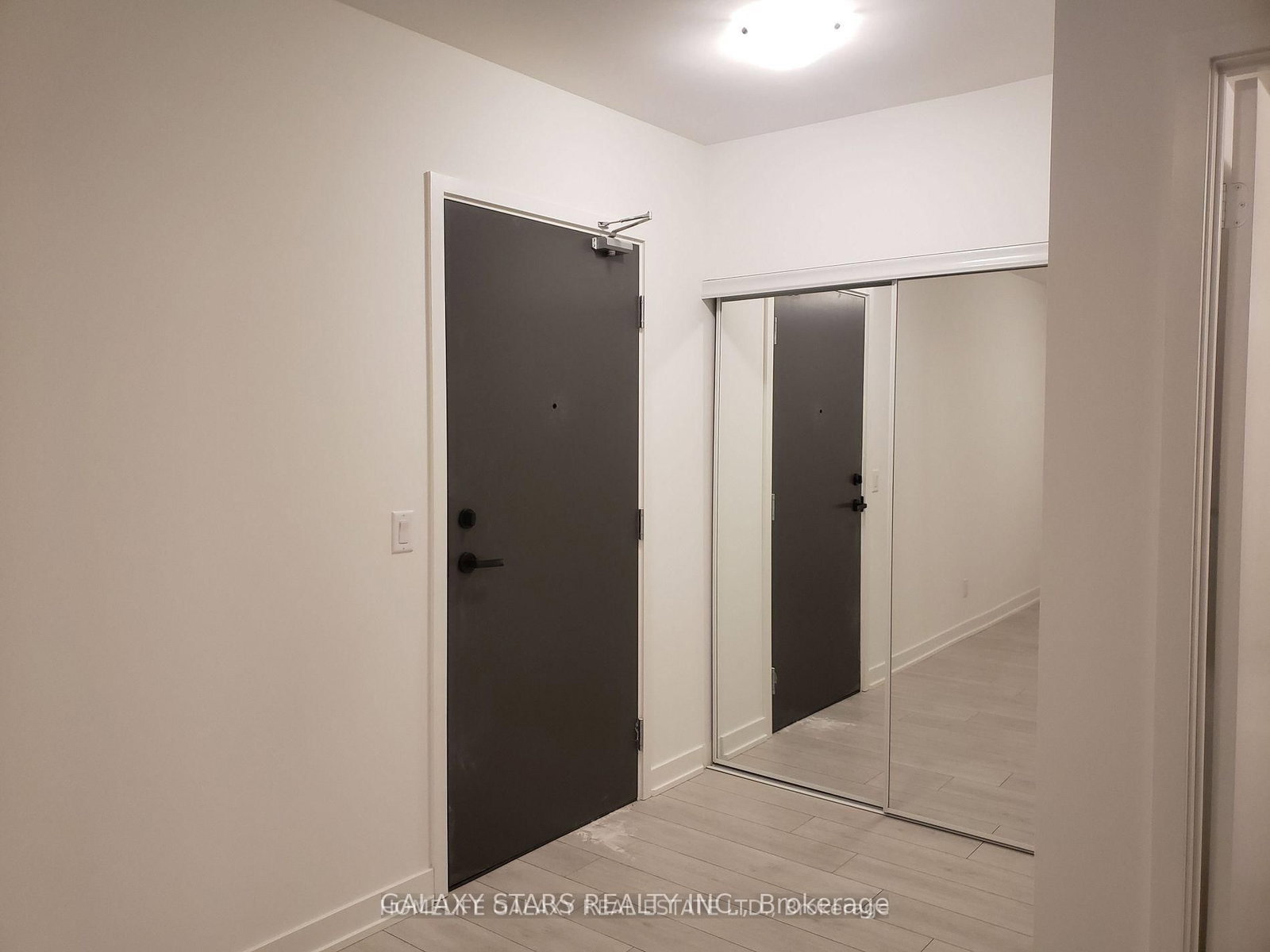 2033 Kennedy Road, Unit 308 - Photo 4