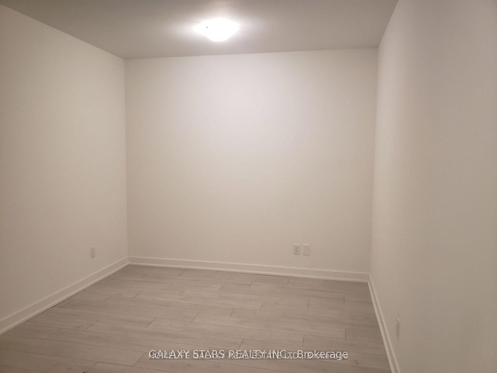 2033 Kennedy Road, Unit 308 - Photo 8