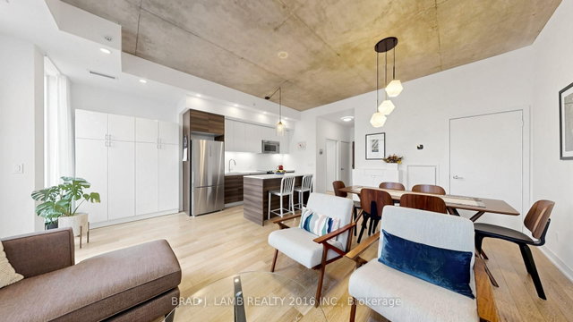 TH102 - 1238 Dundas Street E