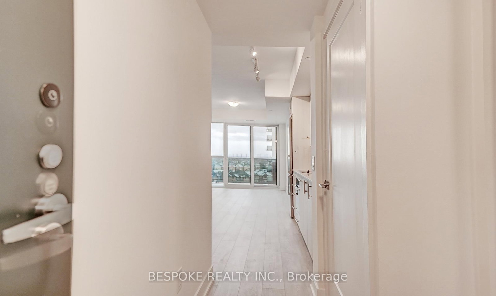 2545 Simcoe Street N, Unit 714 - Photo 5