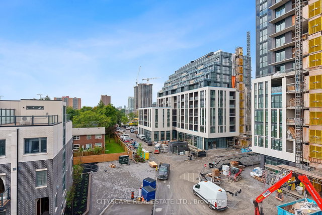 C2-307 - 3427 Sheppard Avenue