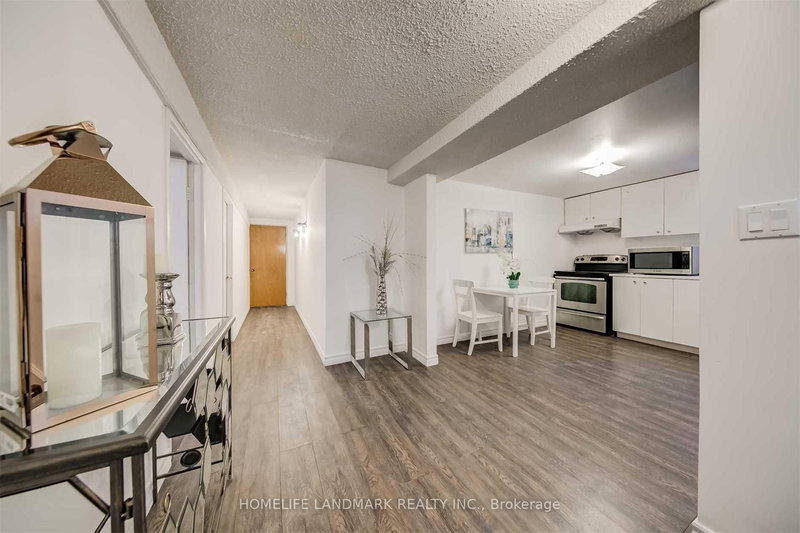 Lower - 2 Crayford Dr, Toronto, M1W 3B6 | Image 2